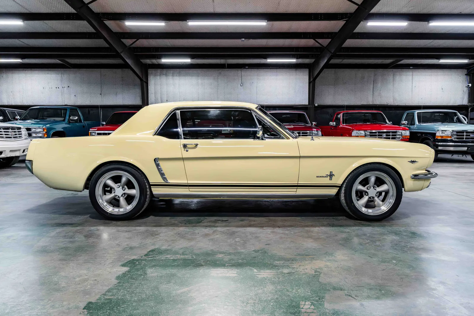 1965-Ford-Mustang-Springtime Yellow-230788--38.jpg